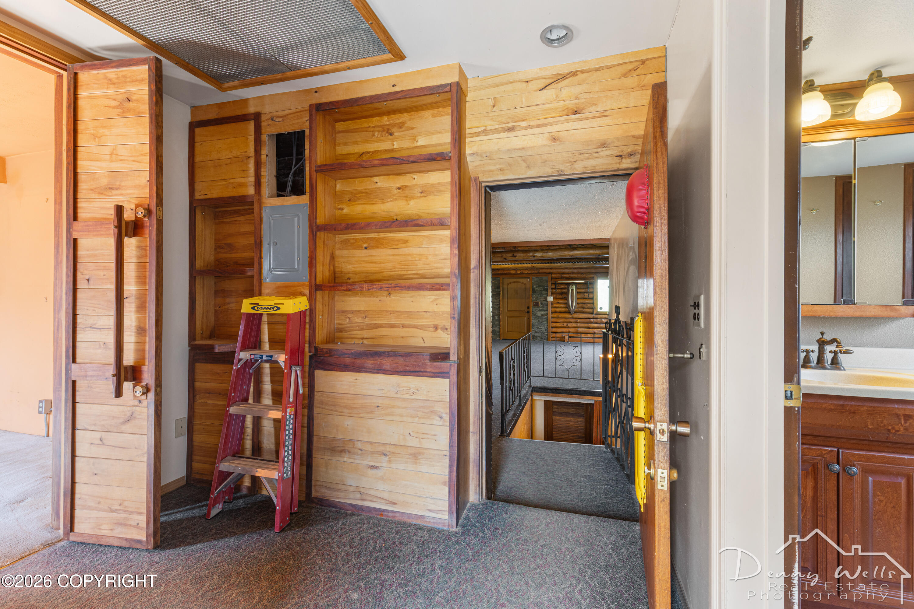 1012 E 9th Avenue Property Photo 22