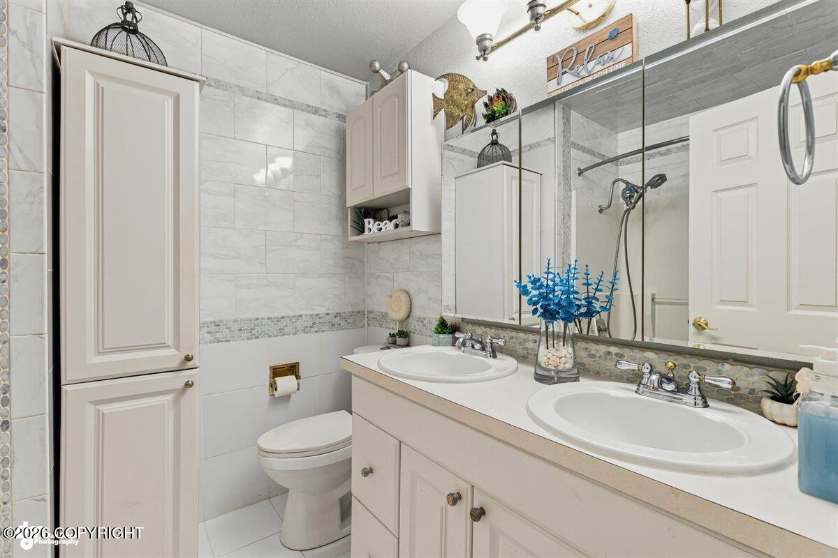 6900 Royal Court Property Photo 14