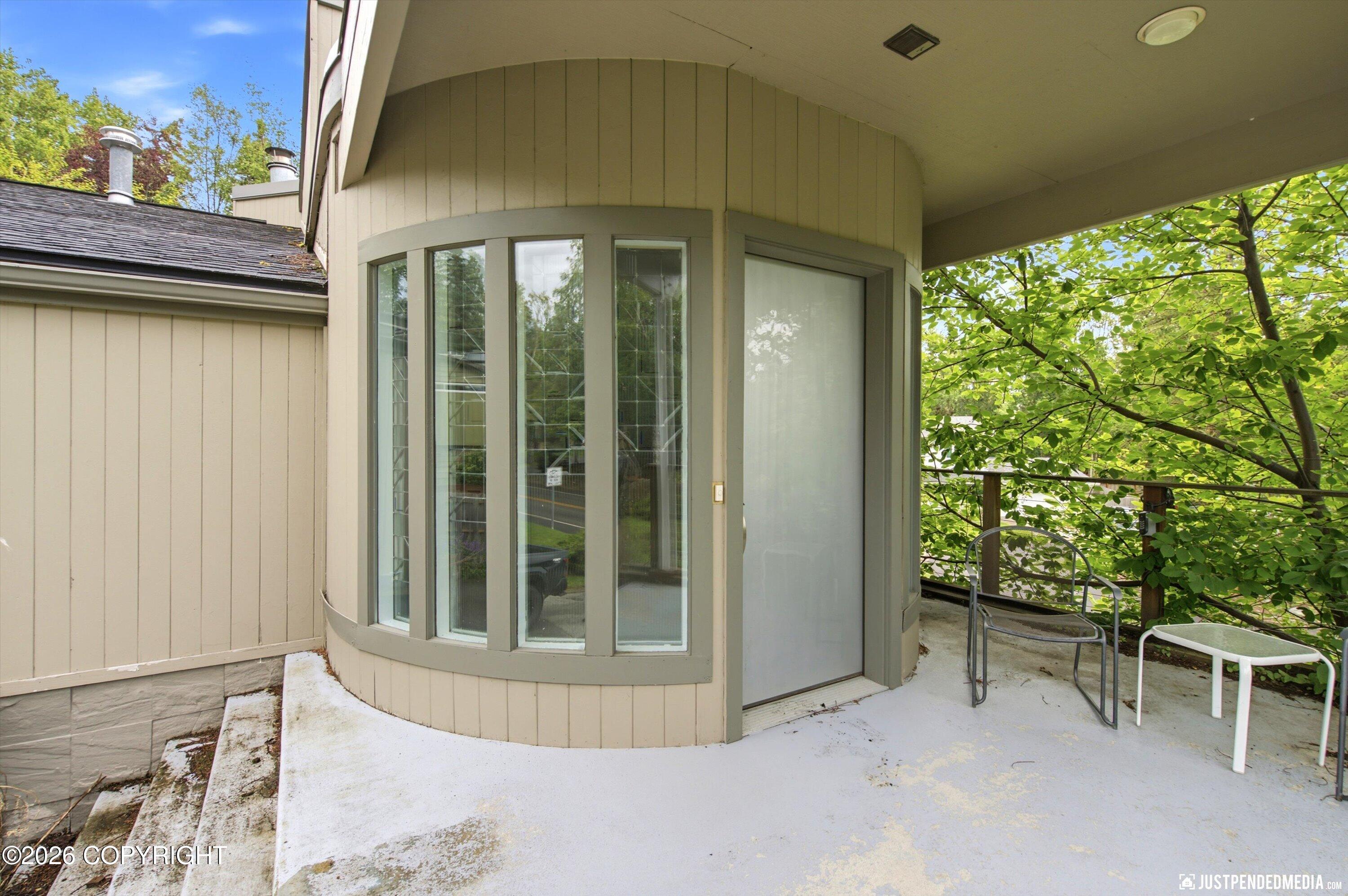 2219 Forest Park Drive Property Photo 3