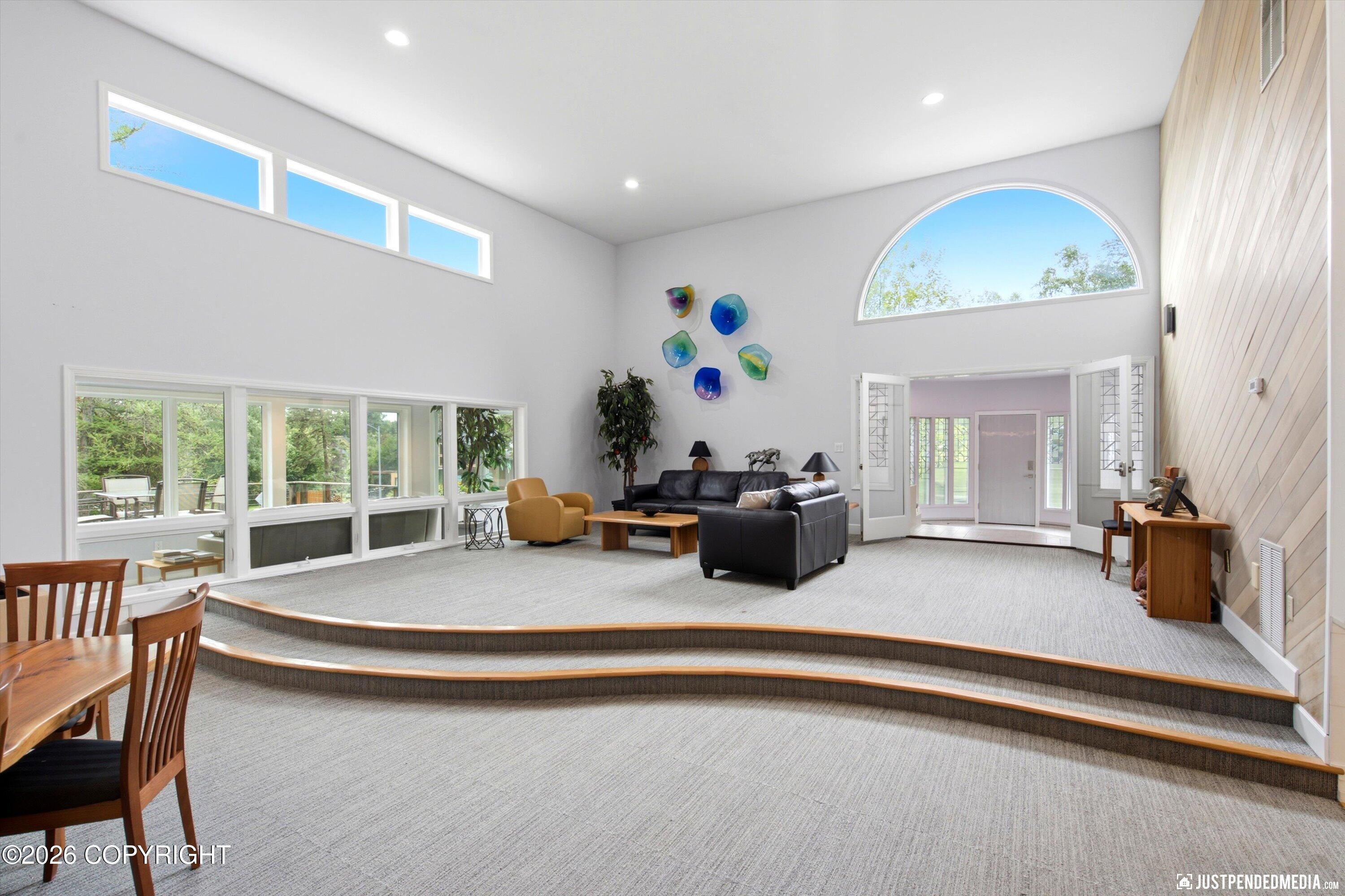 2219 Forest Park Drive Property Photo 6