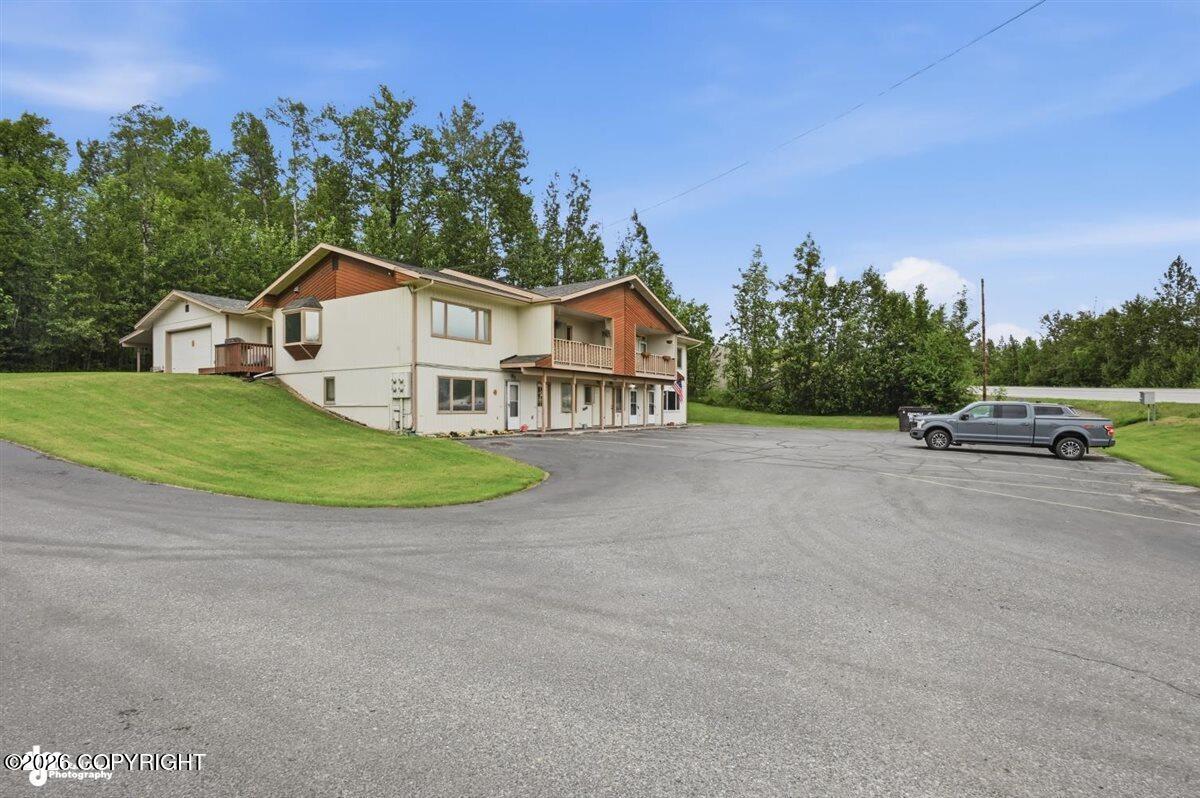 1400 N Wasilla Fishhook Road Property Photo 3