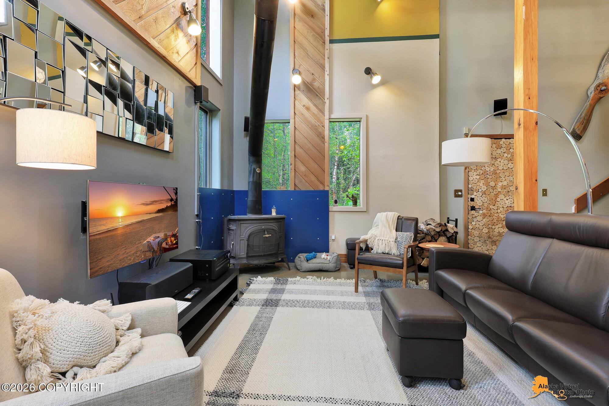 19042 Baidarka Street Property Photo 8