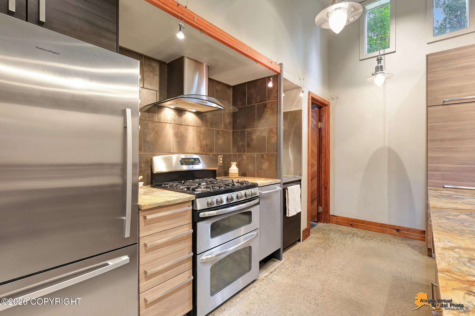 19042 Baidarka Street Property Photo 13
