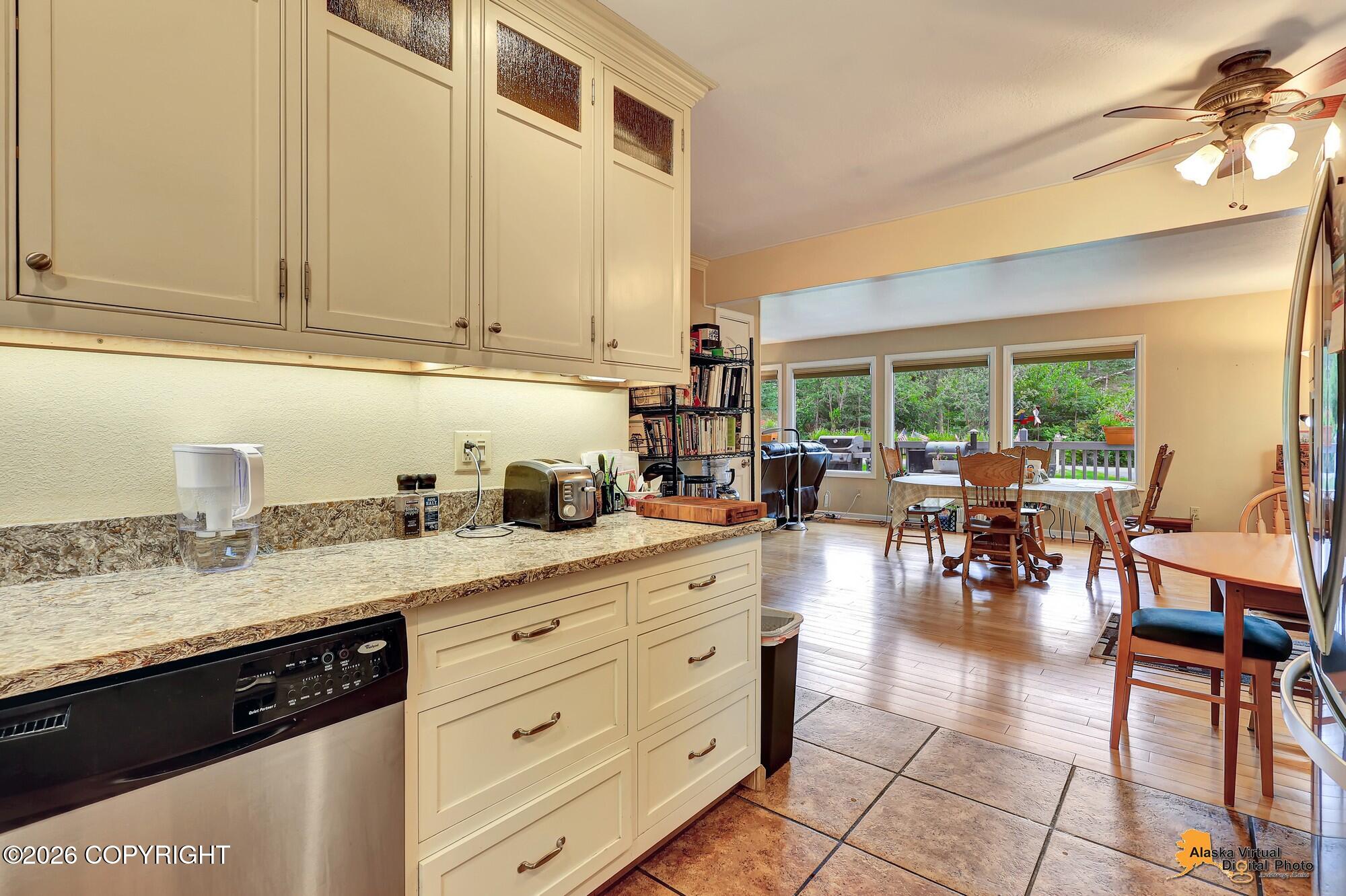 6231 West Tree Drive Property Photo 22