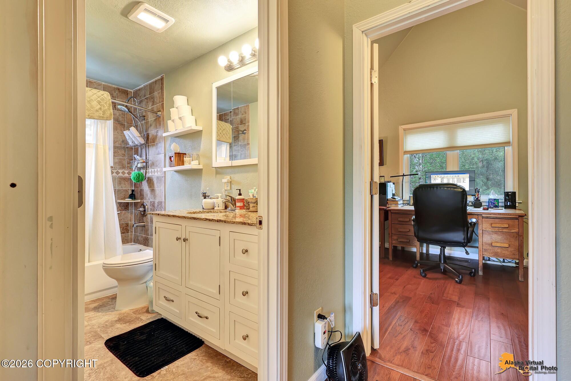 6231 West Tree Drive Property Photo 28