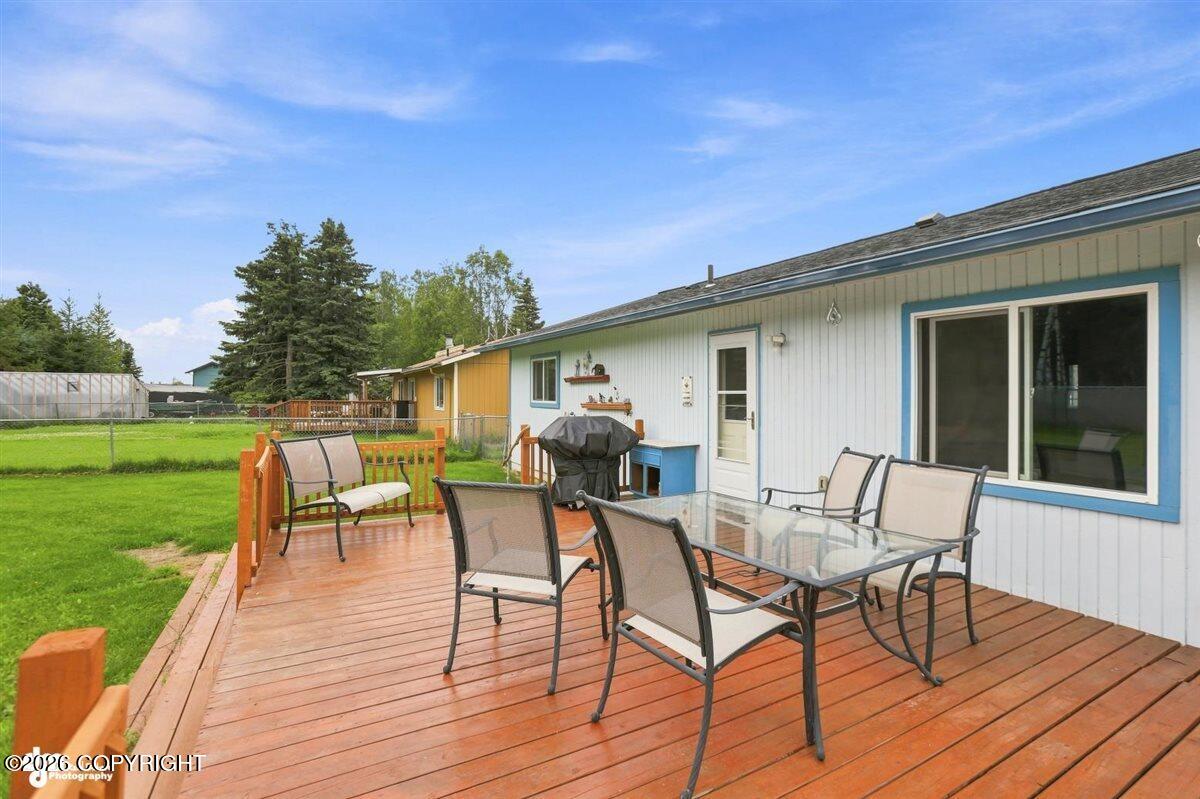 6930 Peck Avenue Property Photo 6