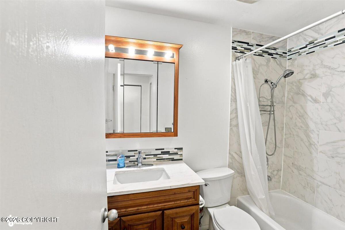 6930 Peck Avenue Property Photo 29