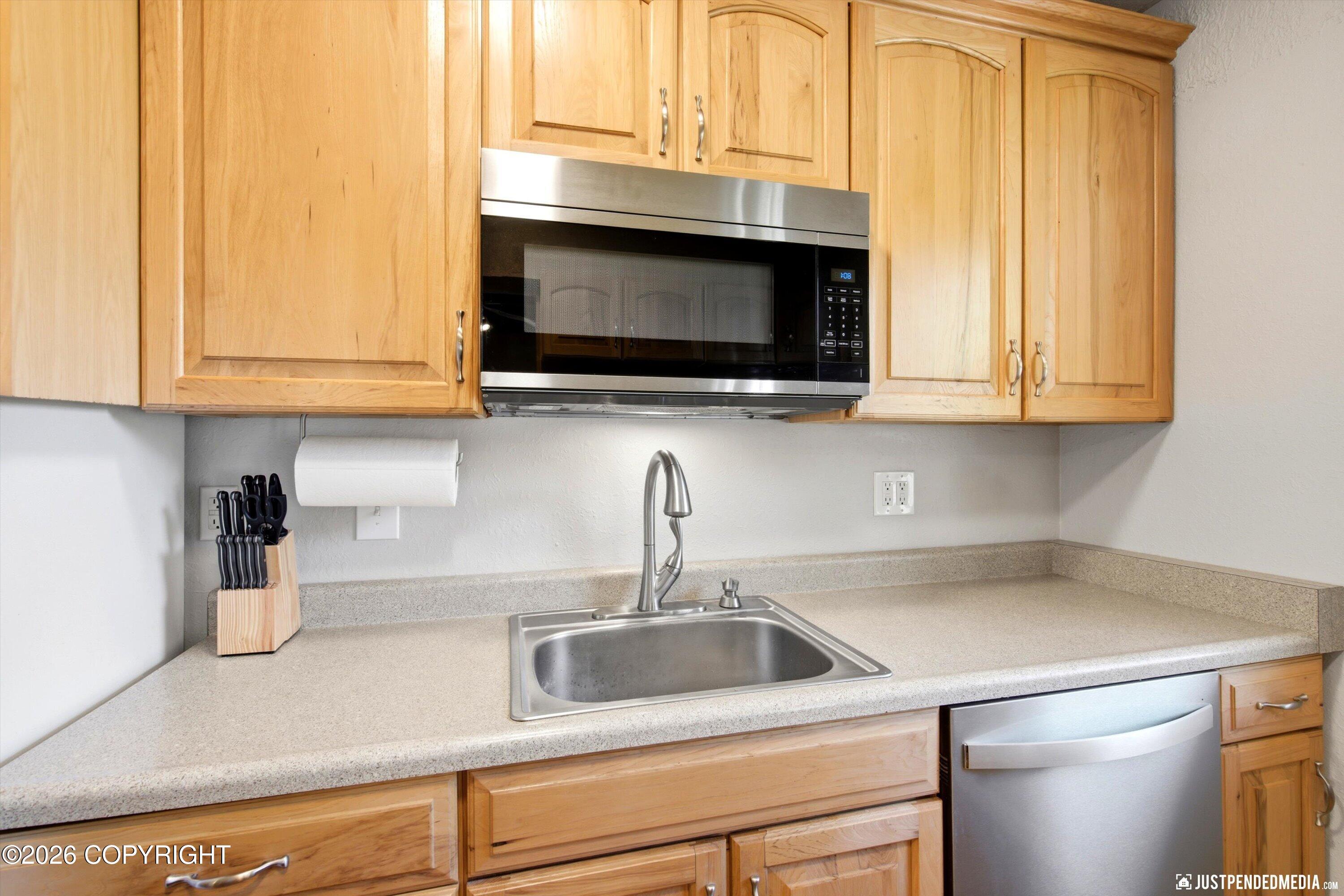 13100 Saunders Road Property Photo 16