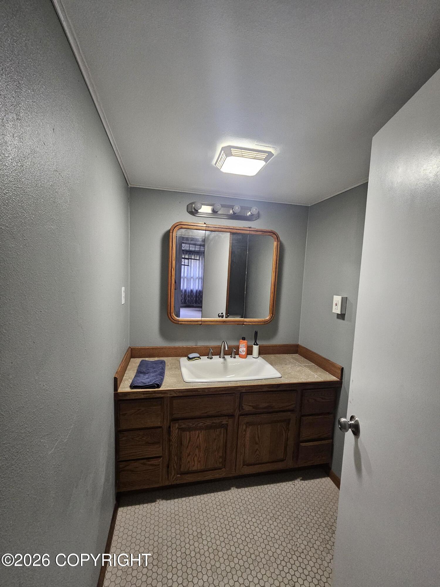 724 W 72nd Avenue Property Photo 6