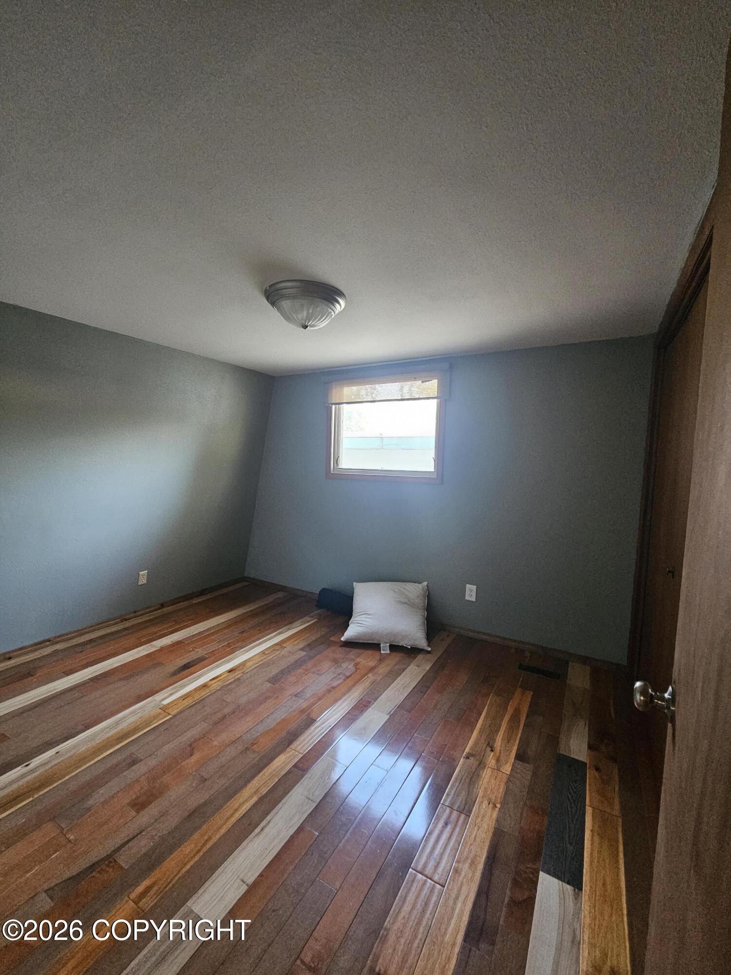 724 W 72nd Avenue Property Photo 7