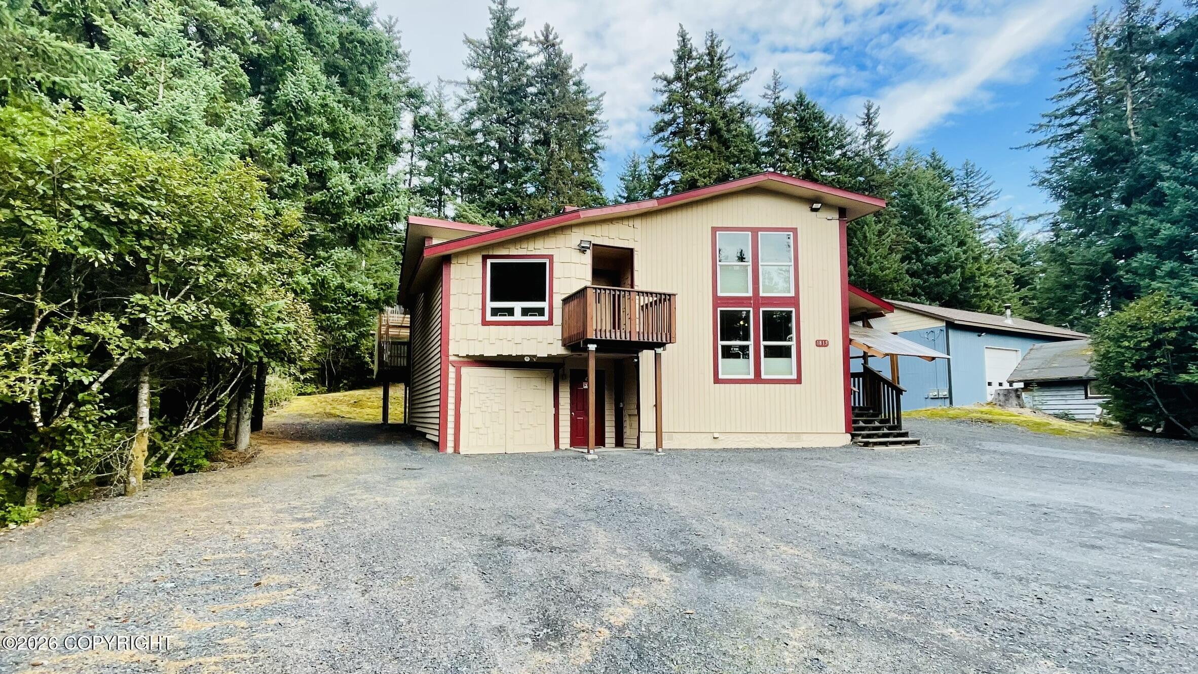 1815 Selief Lane Property Photo 1