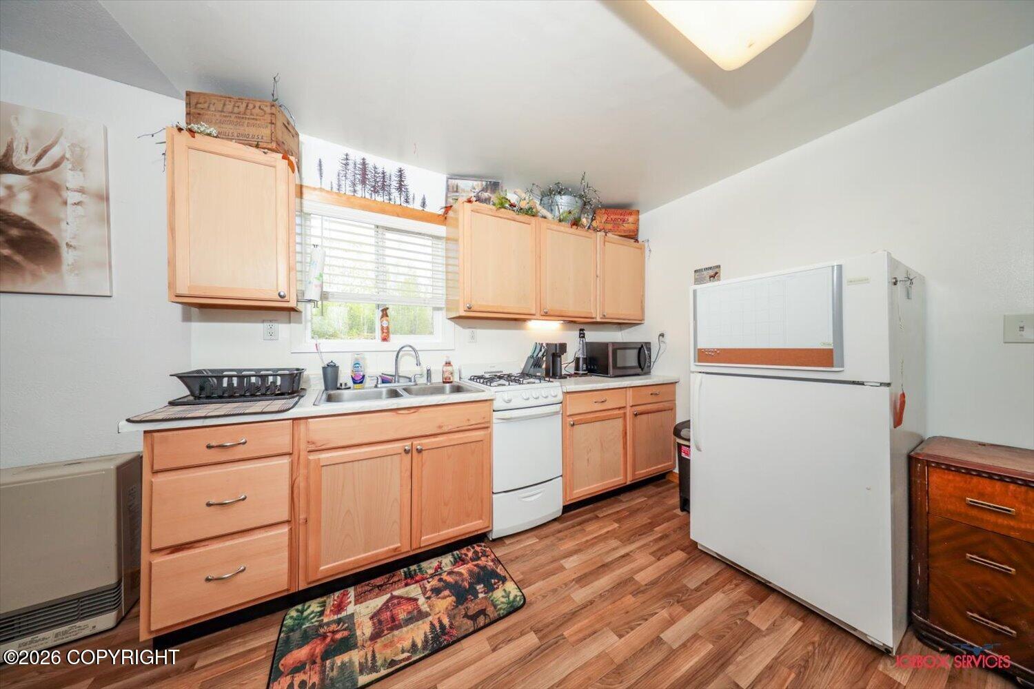 15730 W Hess Lane Property Photo 6