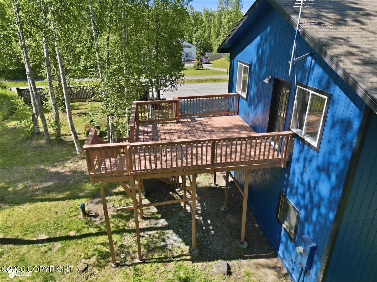 22625 Lake Hill Drive Property Photo 6