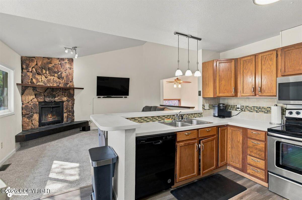 8301 Ragged Top Circle Property Photo 6