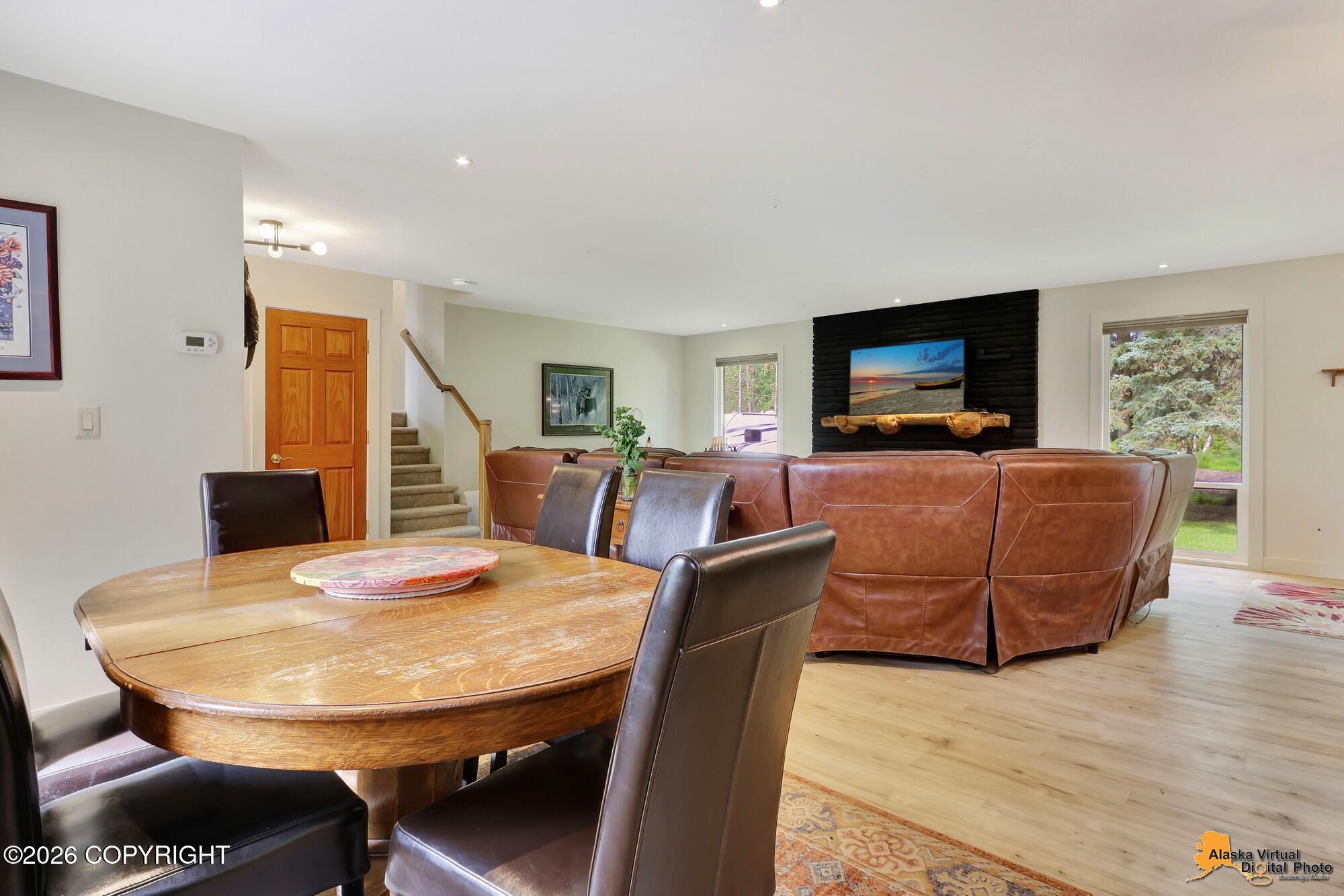12301 Hilltop Drive Property Photo 9