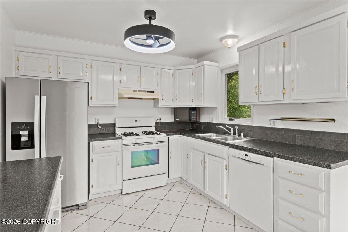 30828 Sagwon Avenue Property Photo 20