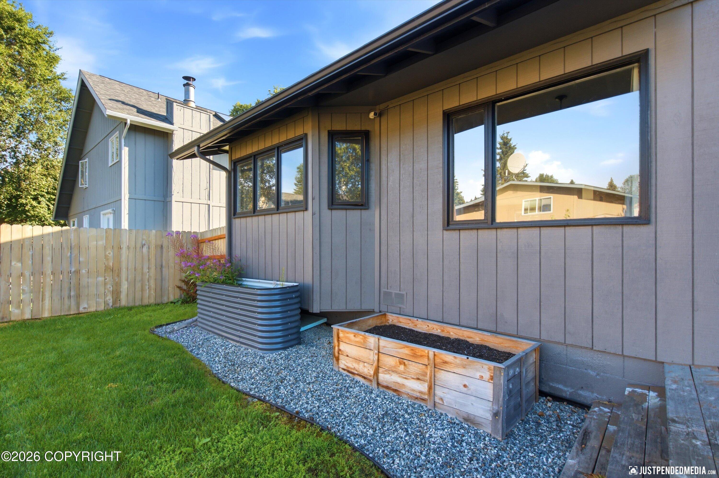 2420 Scarborough Drive Property Photo 45