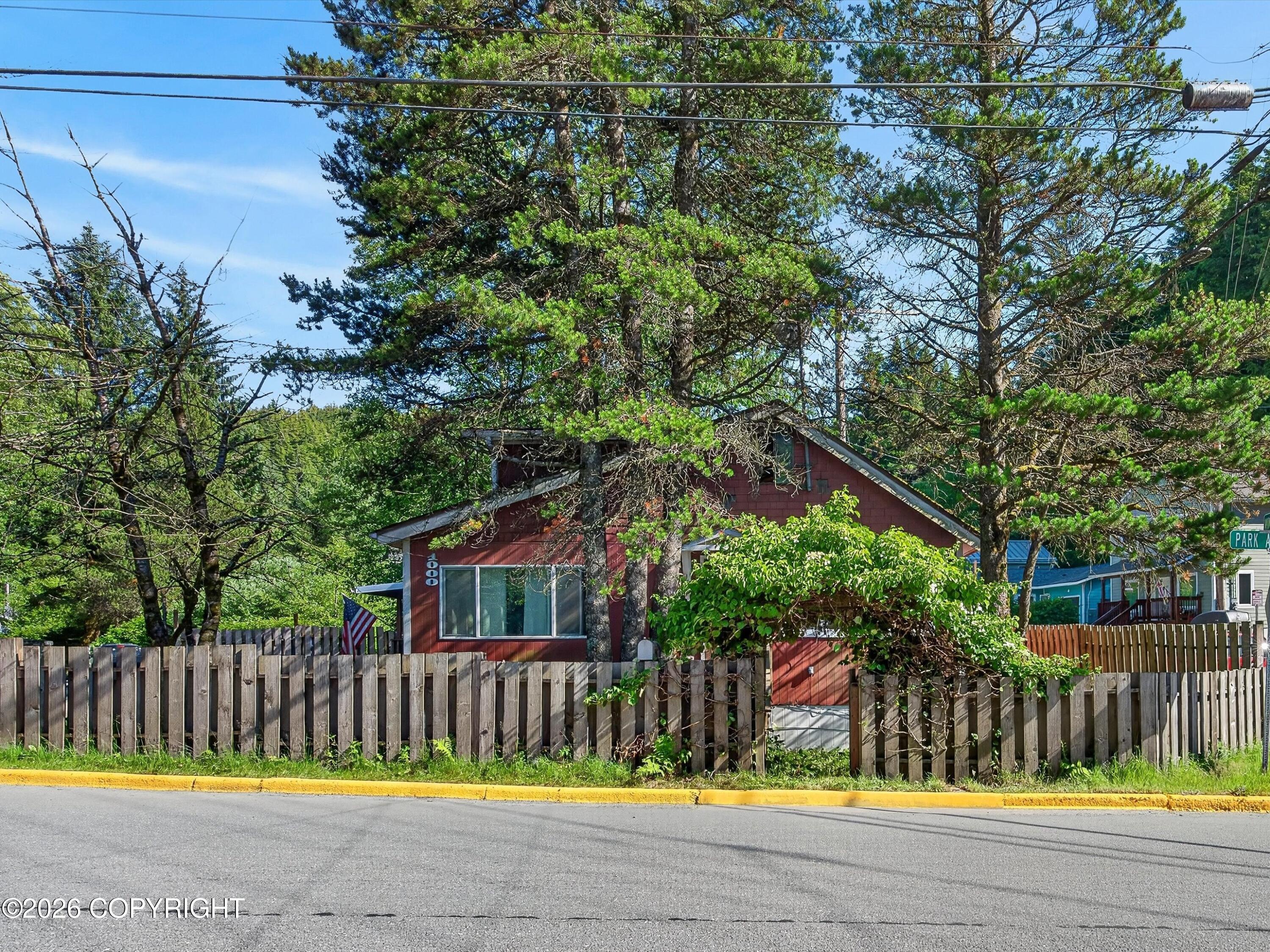 1000 Park Avenue Property Photo 2