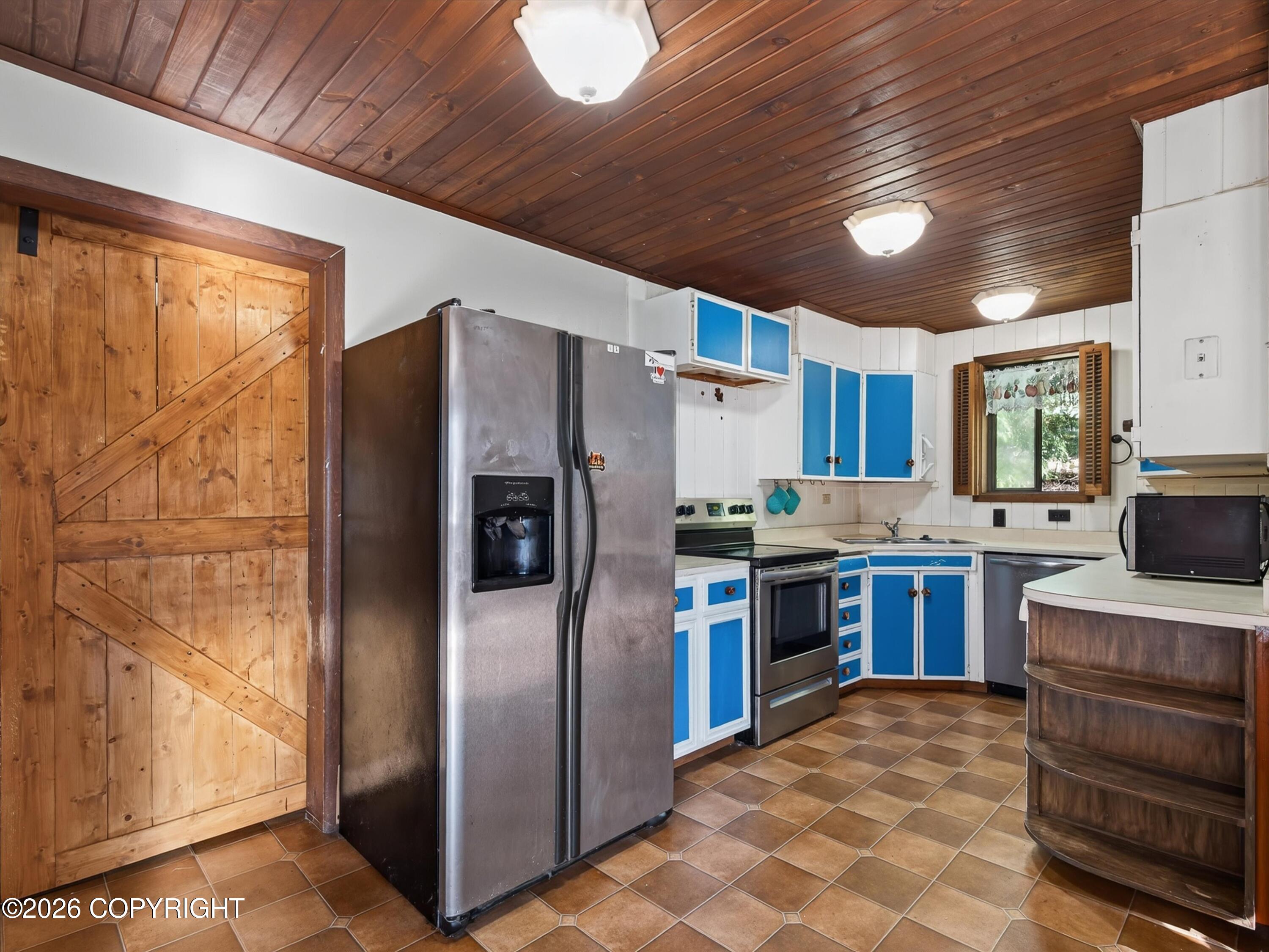 1000 Park Avenue Property Photo 11