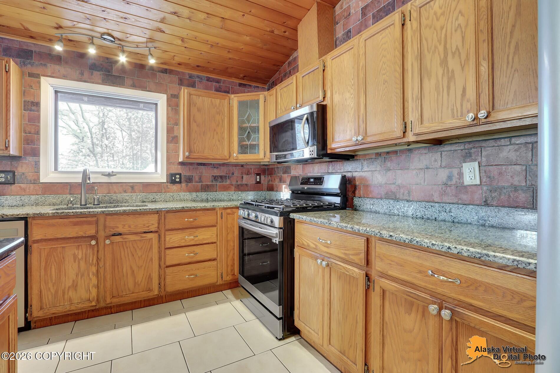 11010 Katlian Drive Property Photo 6