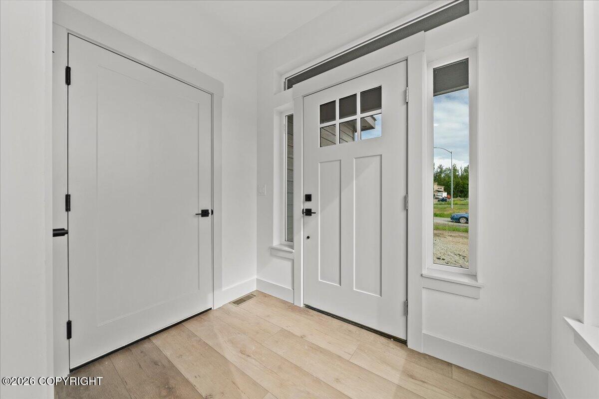 2528 S Rainbow View Circle Property Photo 6