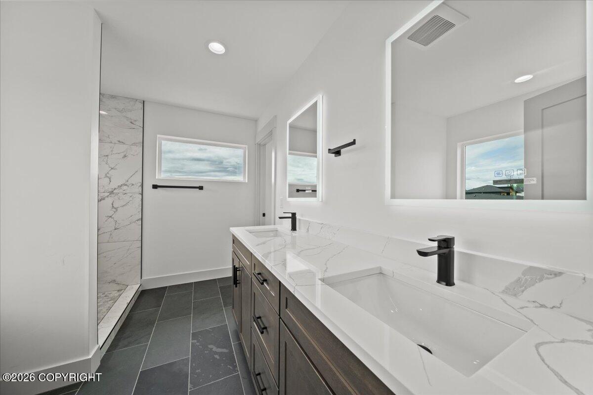 2528 S Rainbow View Circle Property Photo 18