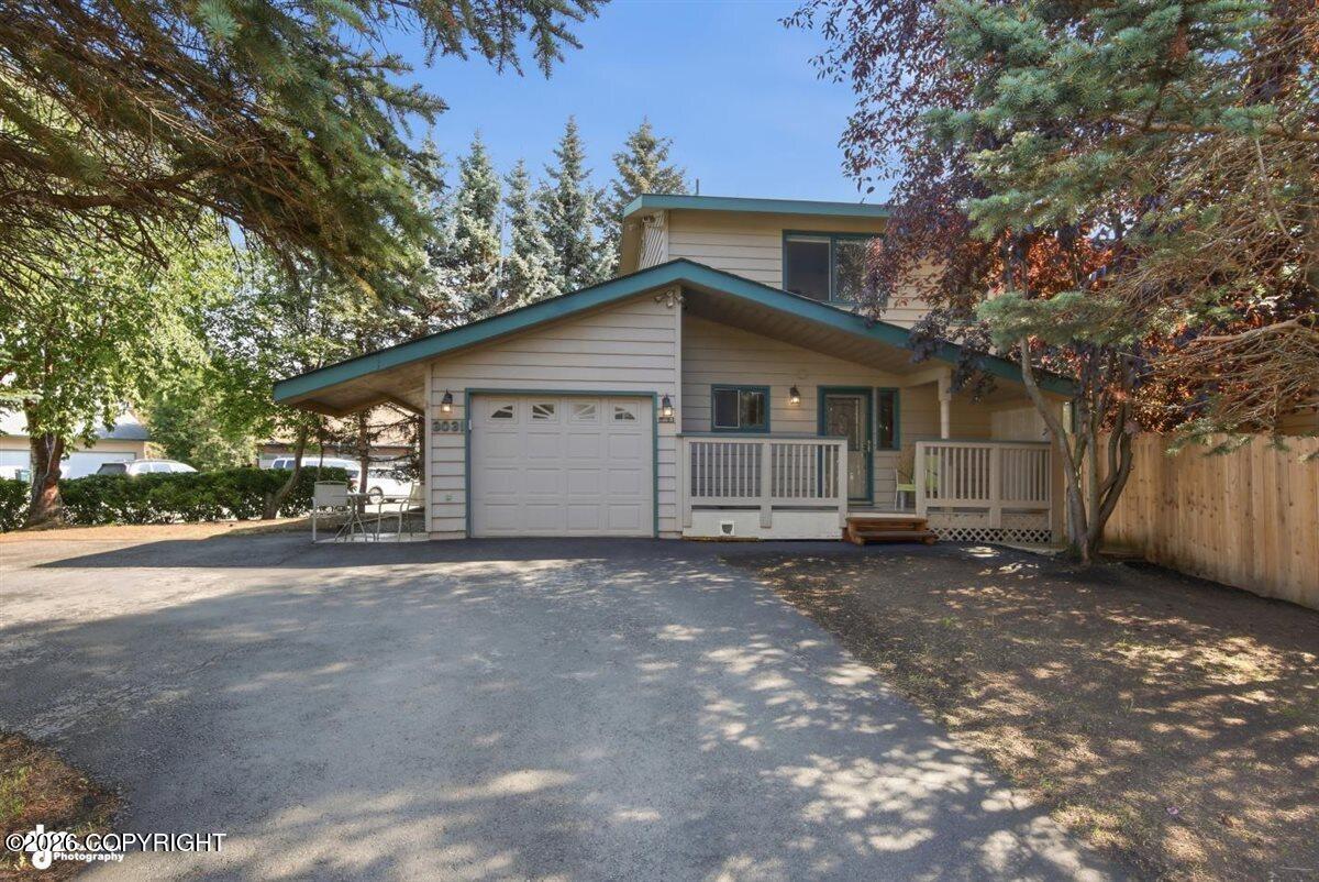 3031 Bridle Lane Property Photo 1