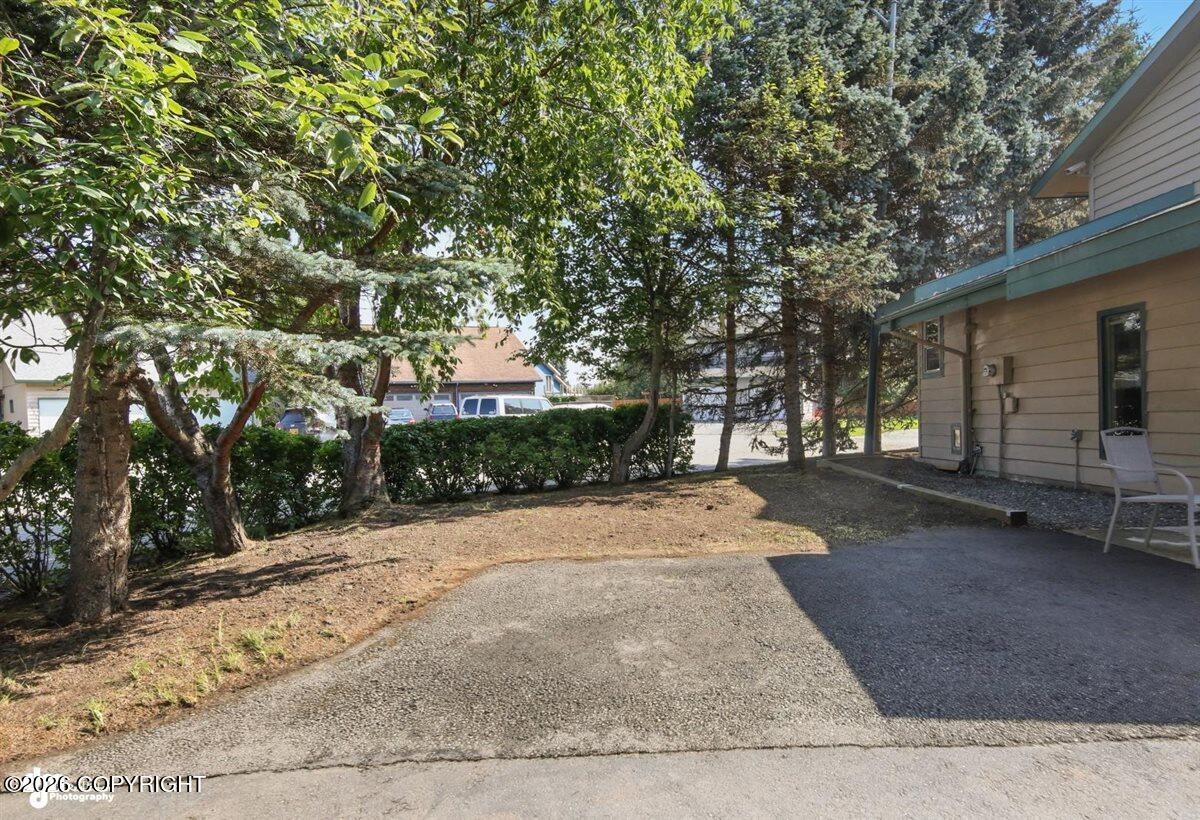 3031 Bridle Lane Property Photo 4