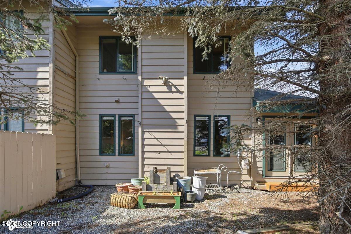 3031 Bridle Lane Property Photo 6