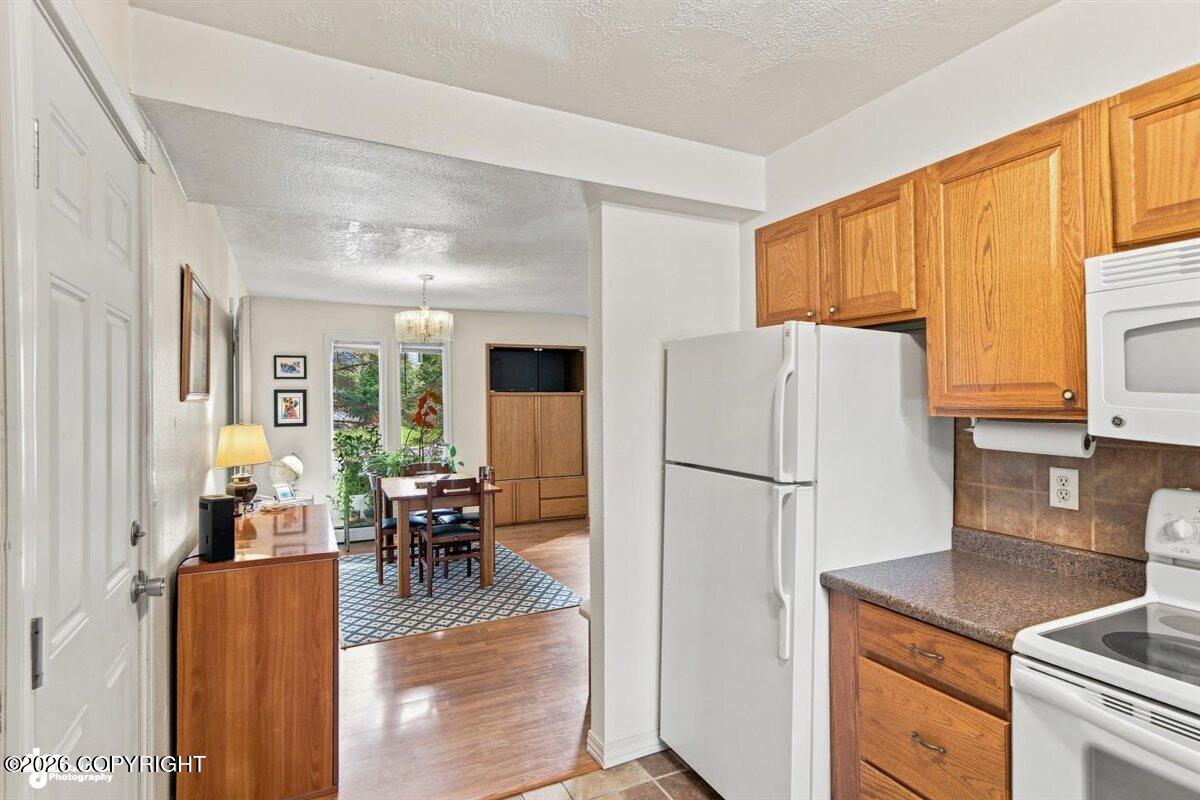 3031 Bridle Lane Property Photo 15