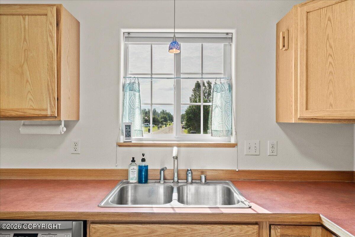 506 N Chugach Street Property Photo 15