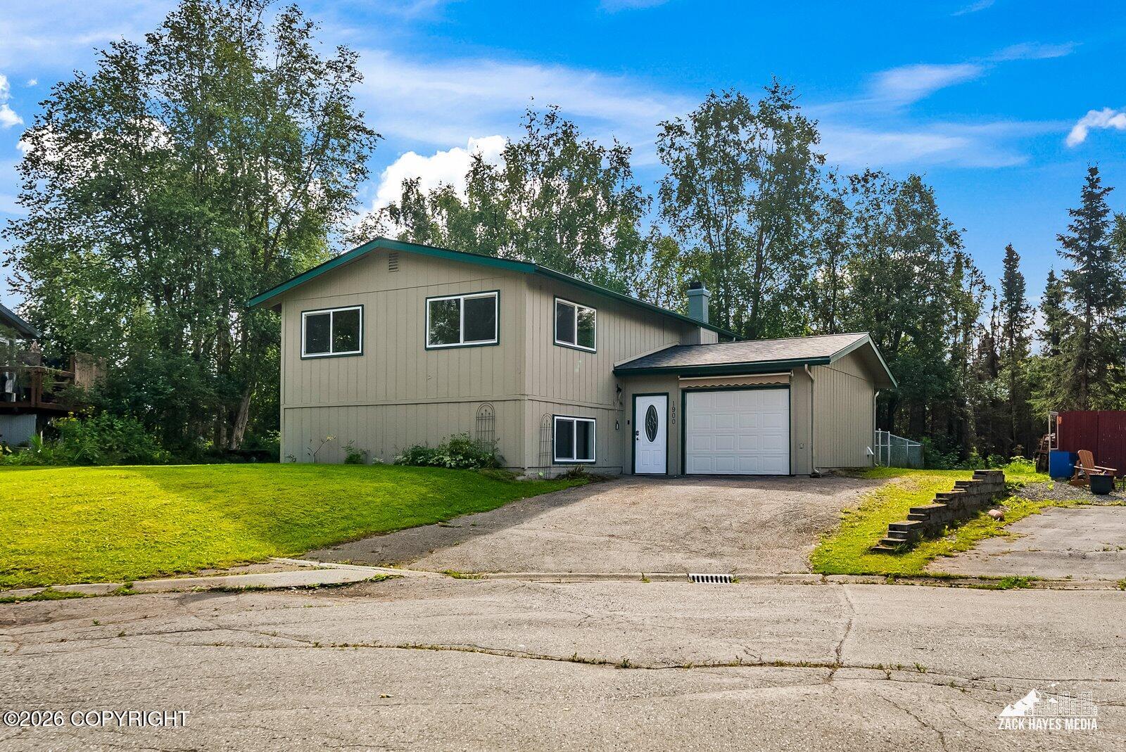 1900 Bluegrass Circle Property Photo 1