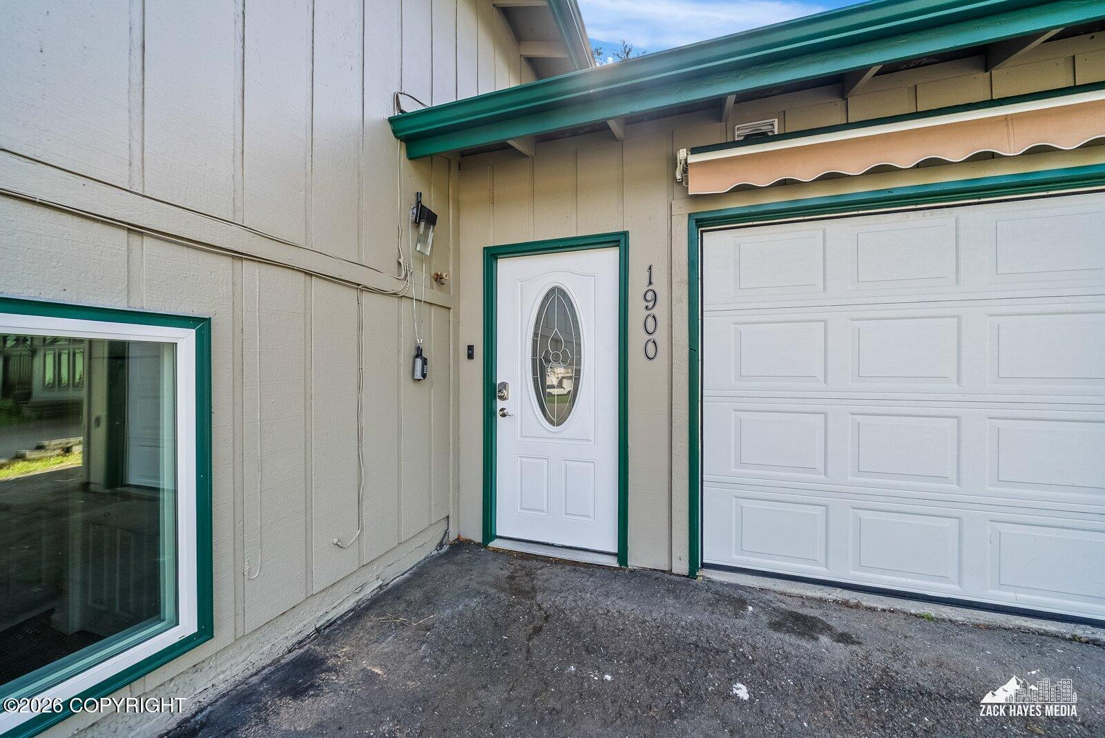 1900 Bluegrass Circle Property Photo 5