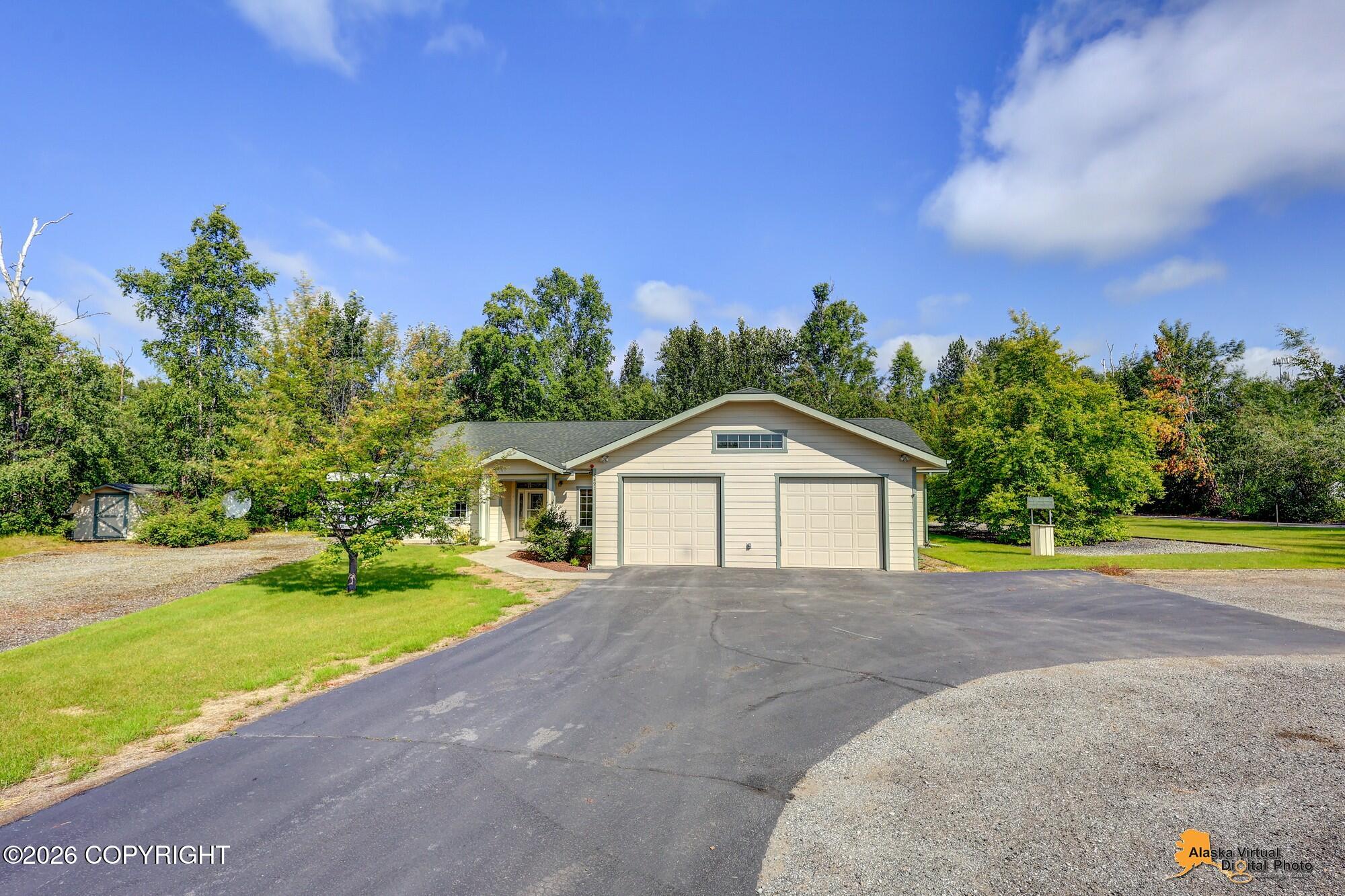 2491 W Stonebridge Drive Property Photo 4