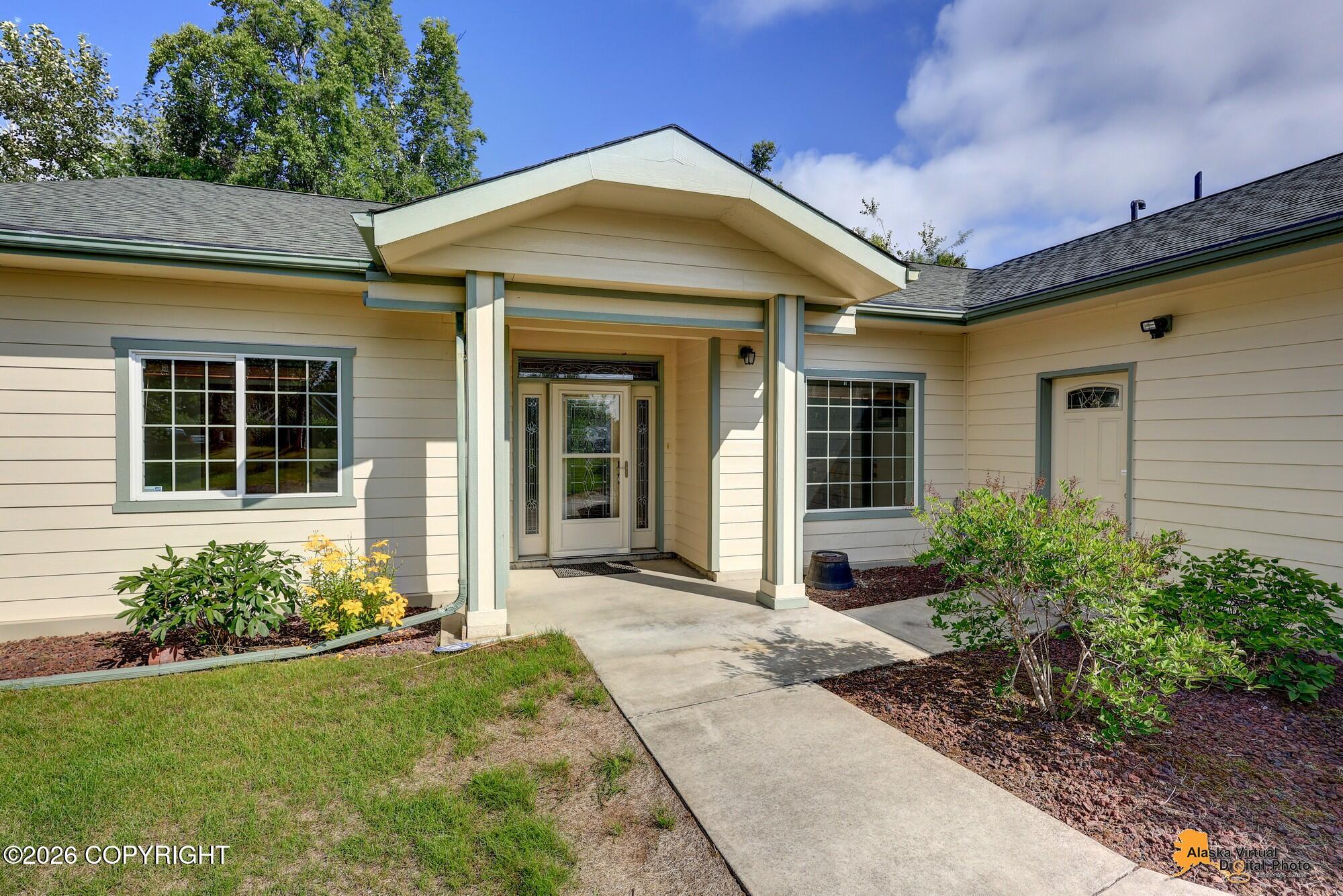 2491 W Stonebridge Drive Property Photo 6