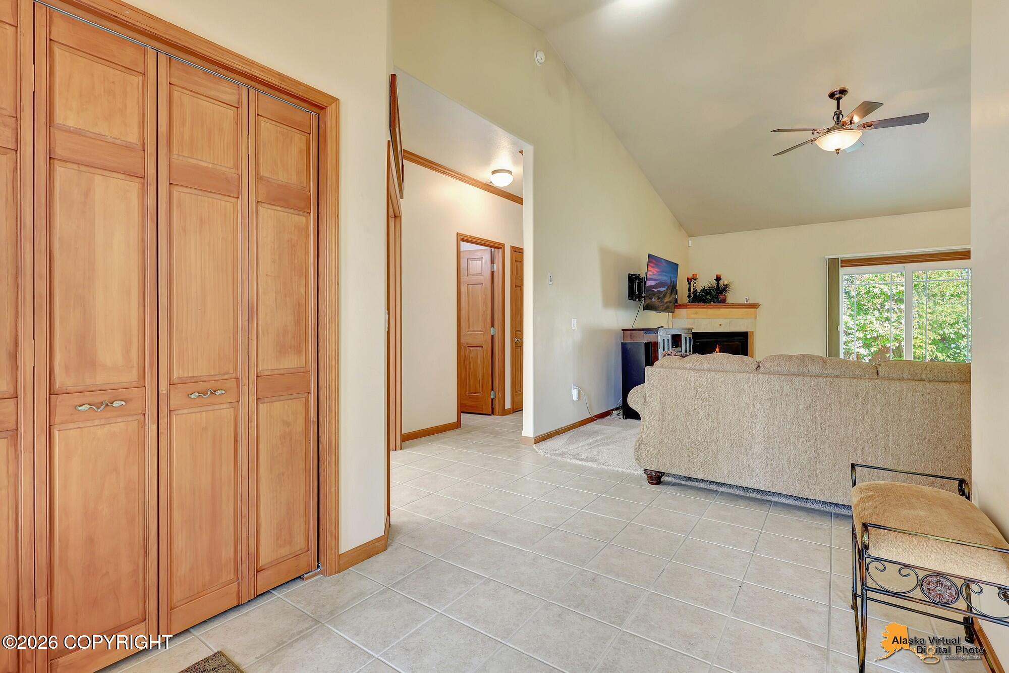 2491 W Stonebridge Drive Property Photo 8