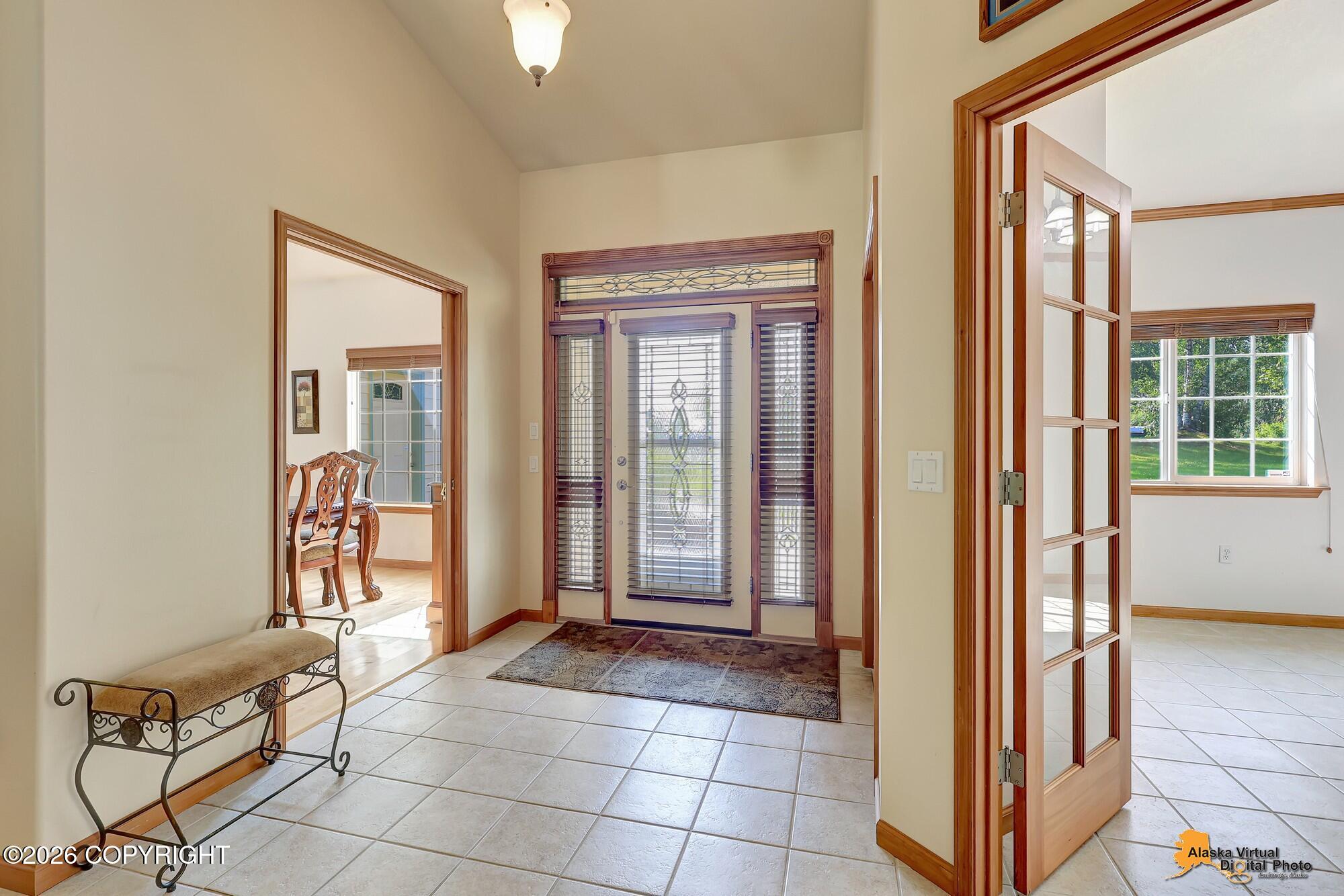 2491 W Stonebridge Drive Property Photo 9