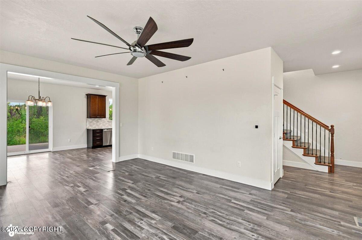 2017 E Ridgeview Drive Property Photo 3