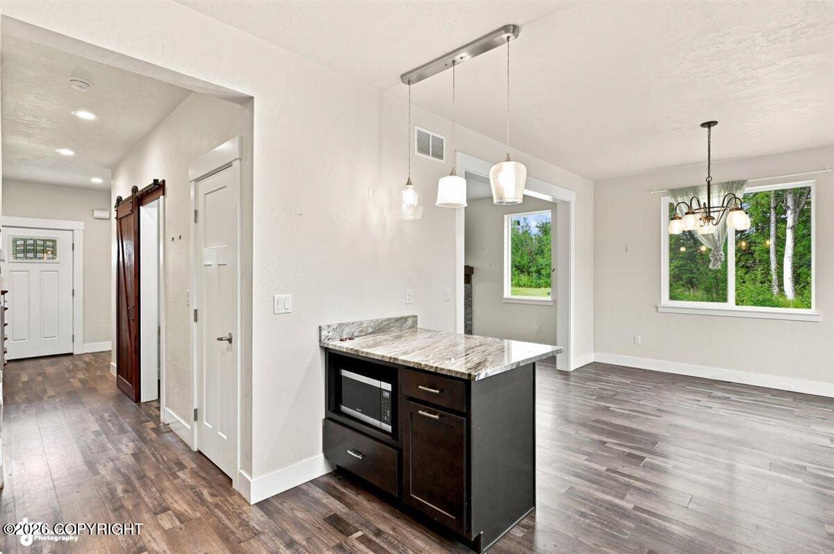 2017 E Ridgeview Drive Property Photo 6