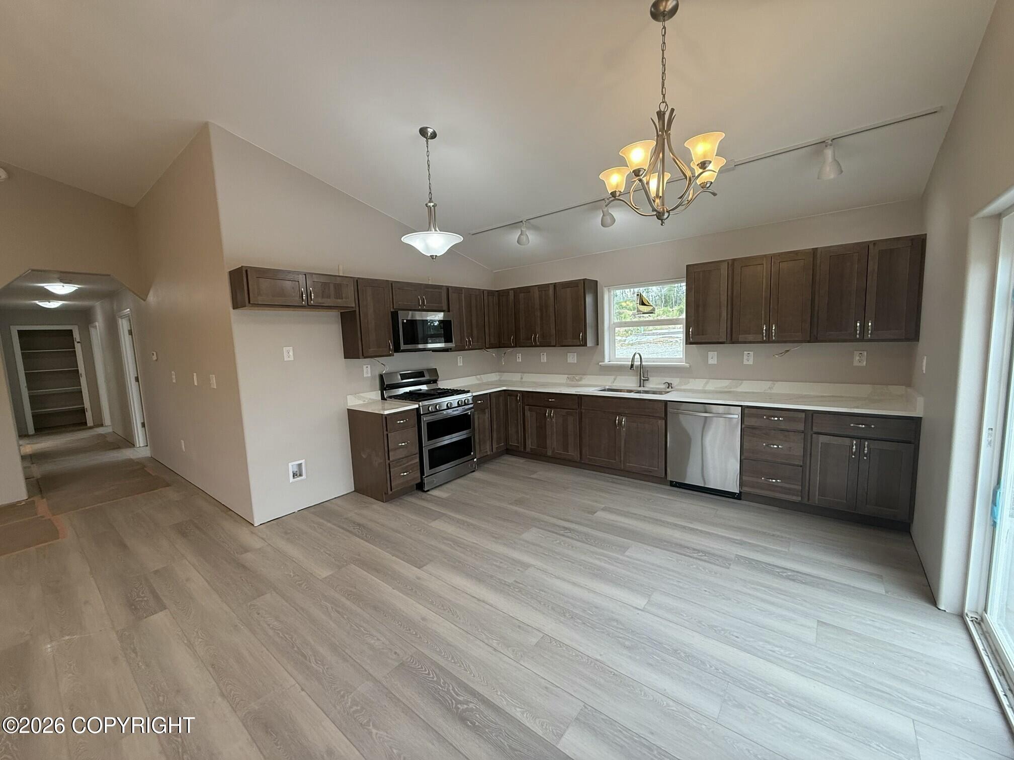 2561 S Ridgecrest Road Property Photo 9