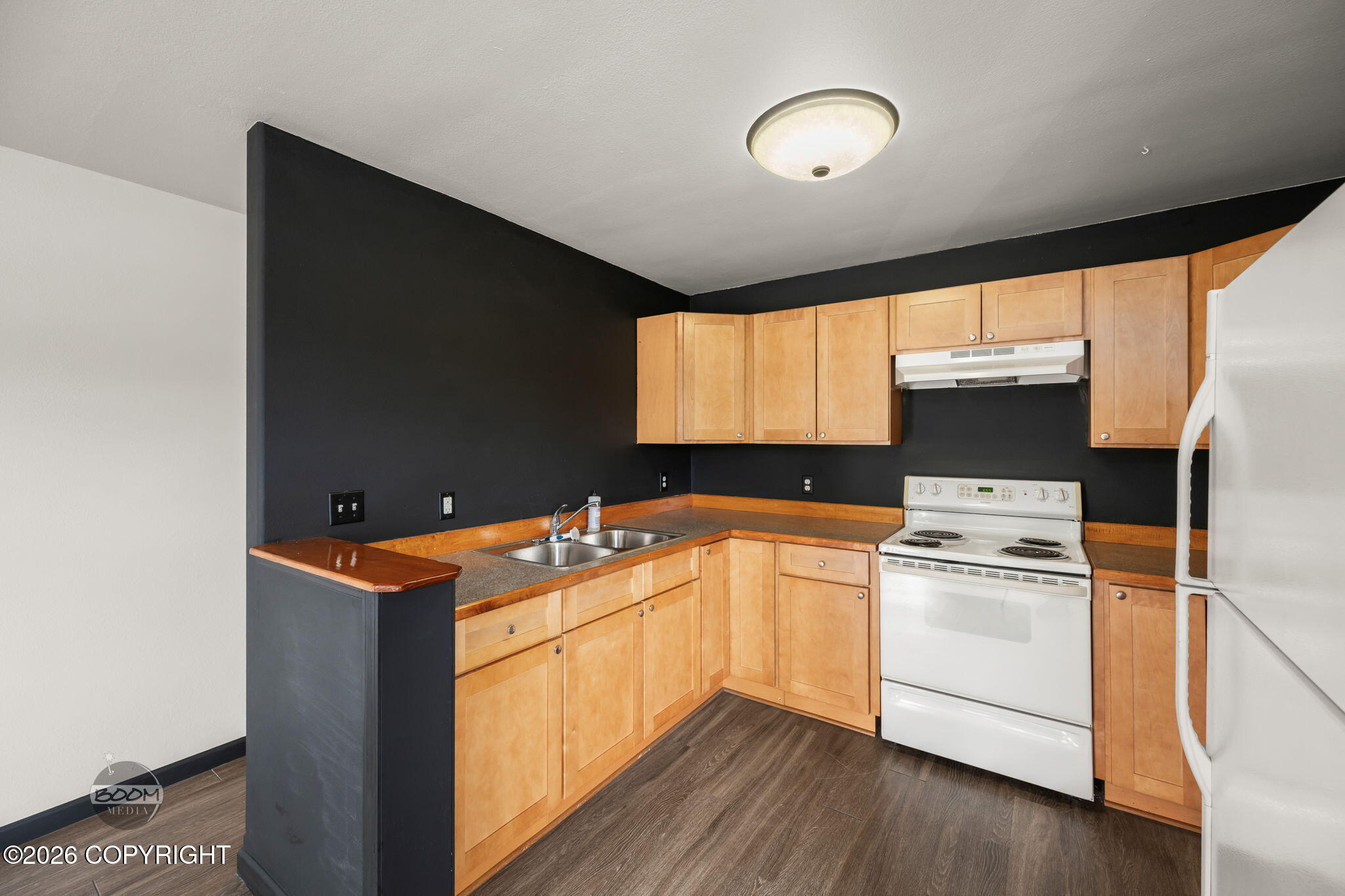 5320 W Parks Highway #2 Property Photo 9