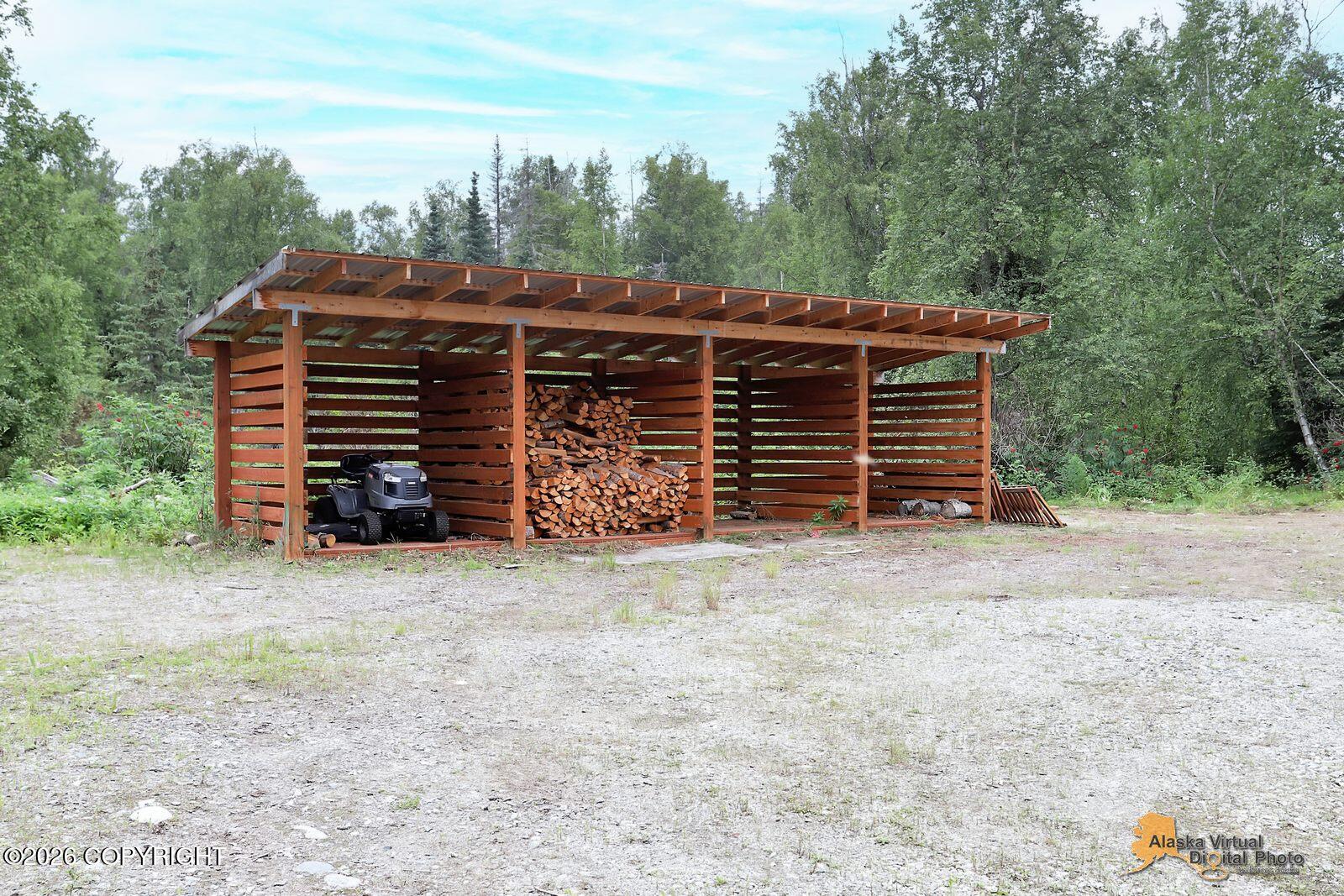 7566 N Sushana Drive Property Photo 7