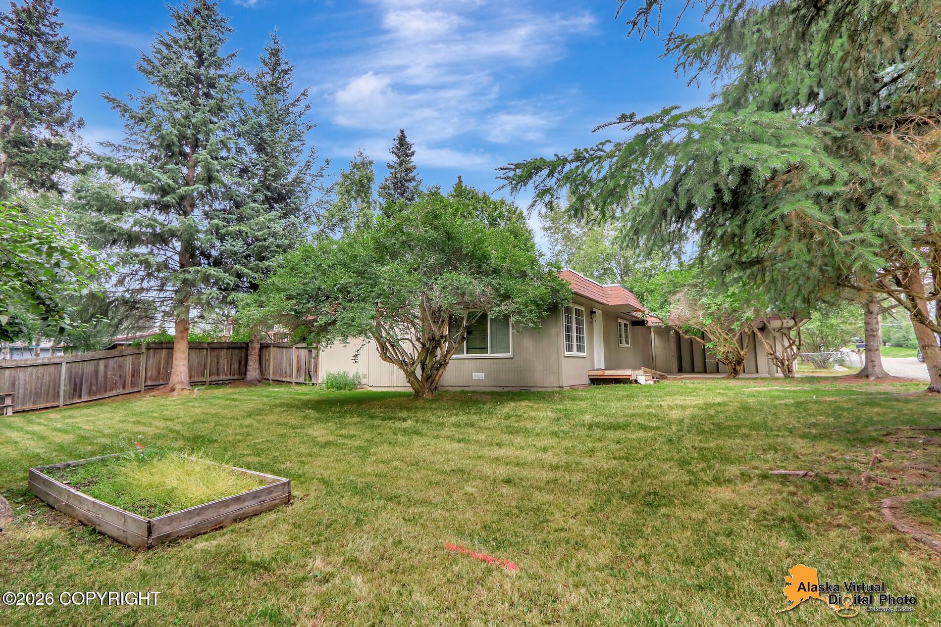 7440 Glade Place Property Photo 4