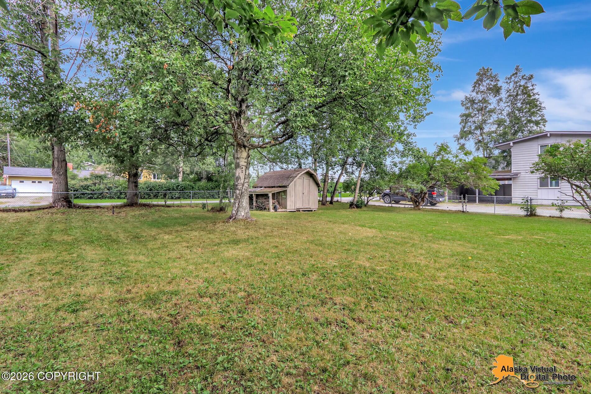 7440 Glade Place Property Photo 8