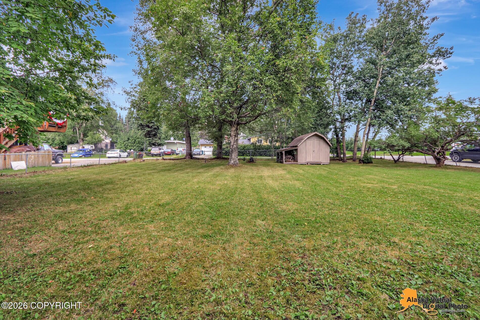 7440 Glade Place Property Photo 9