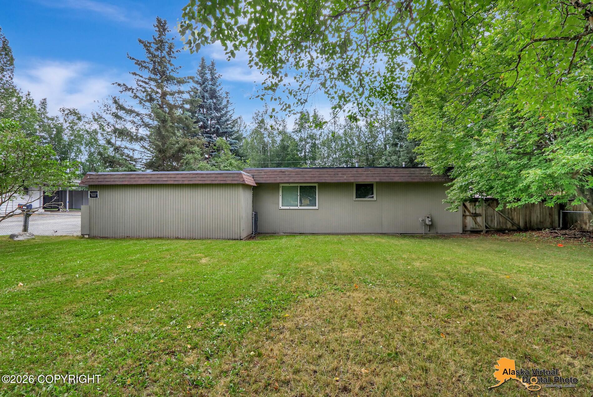 7440 Glade Place Property Photo 10