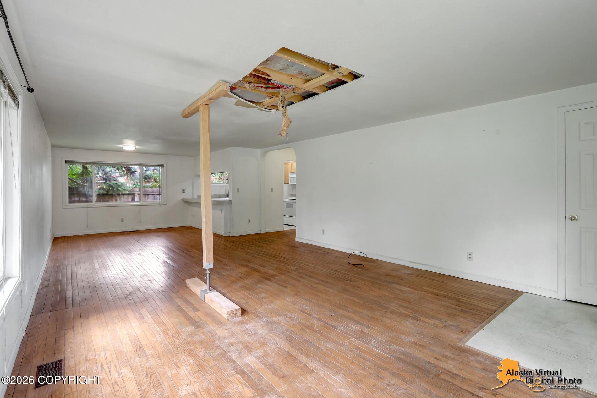 7440 Glade Place Property Photo 17