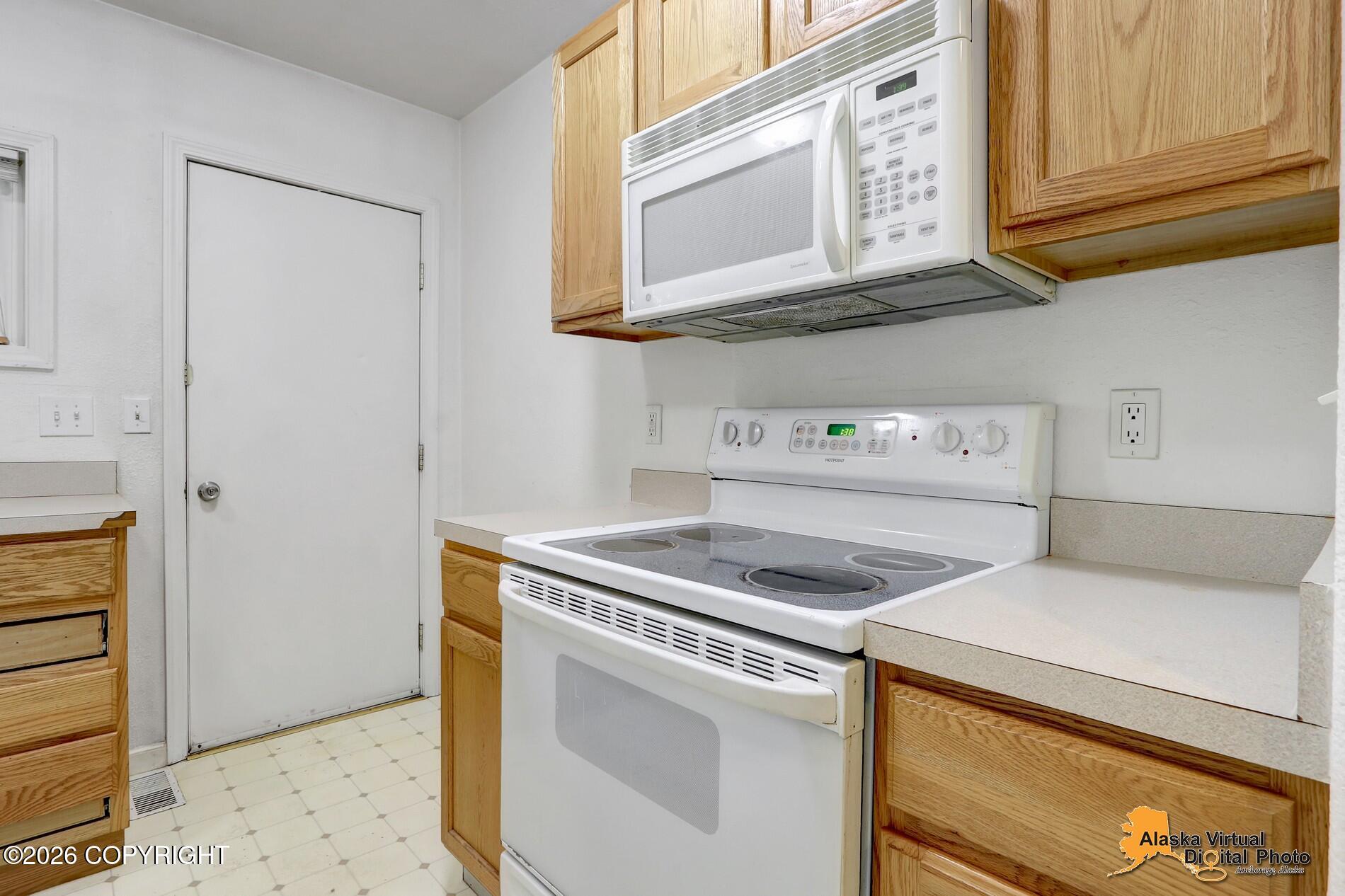 7440 Glade Place Property Photo 24