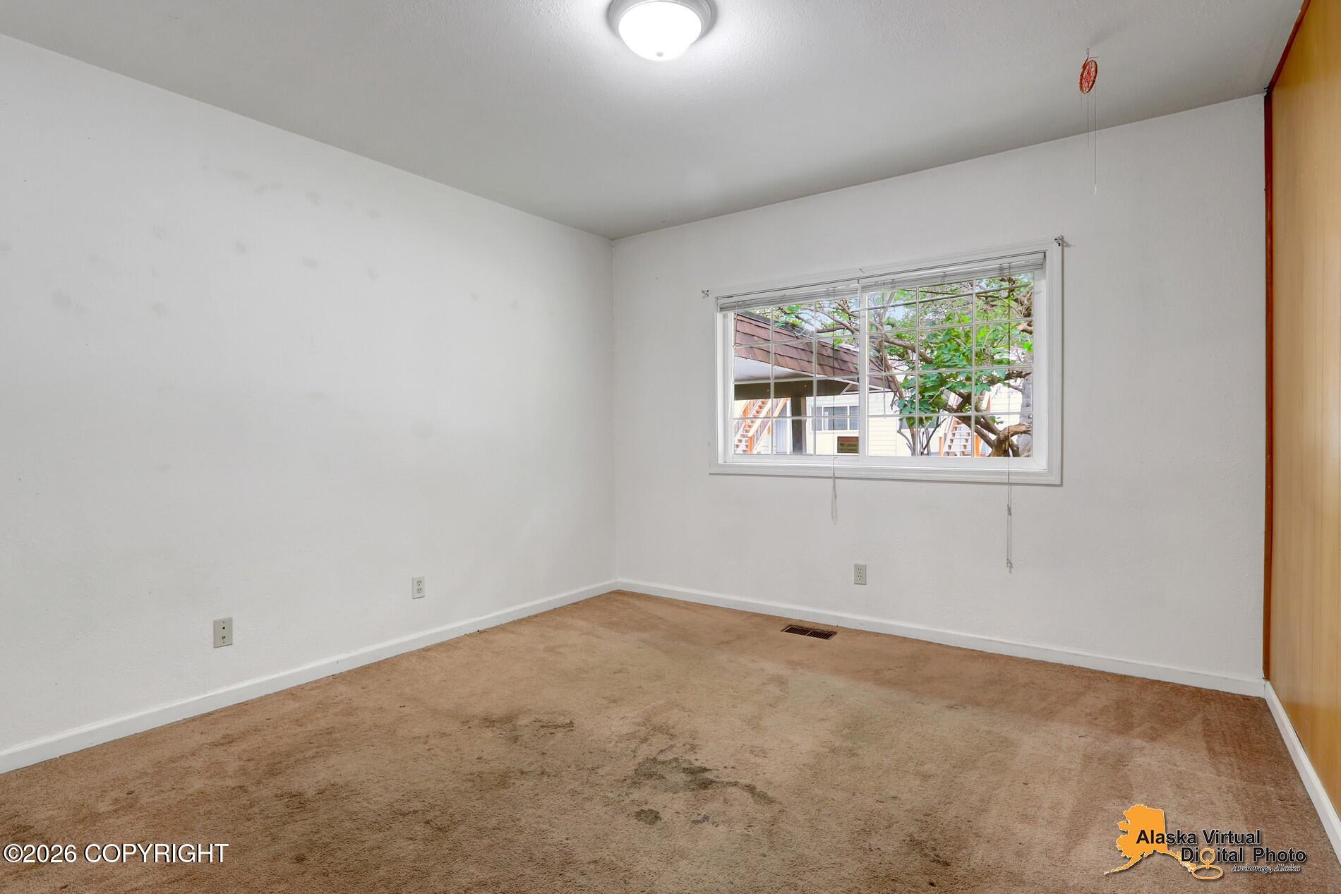 7440 Glade Place Property Photo 25