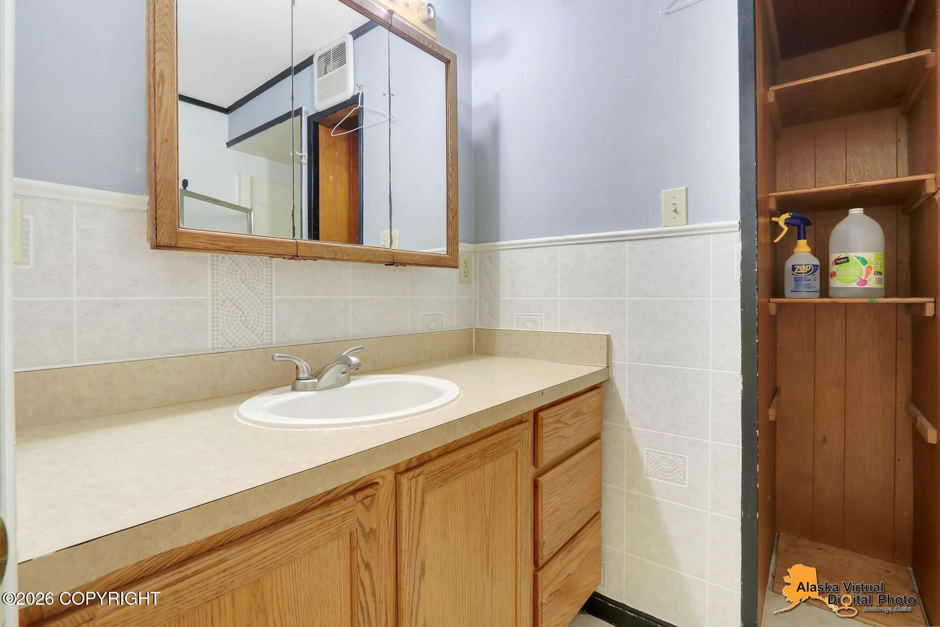7440 Glade Place Property Photo 28